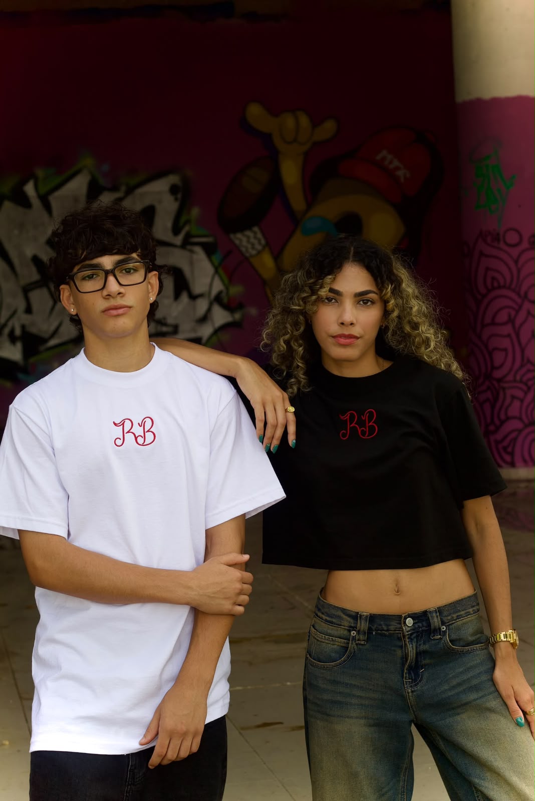 RB COLLECTIONS WHITE-RED